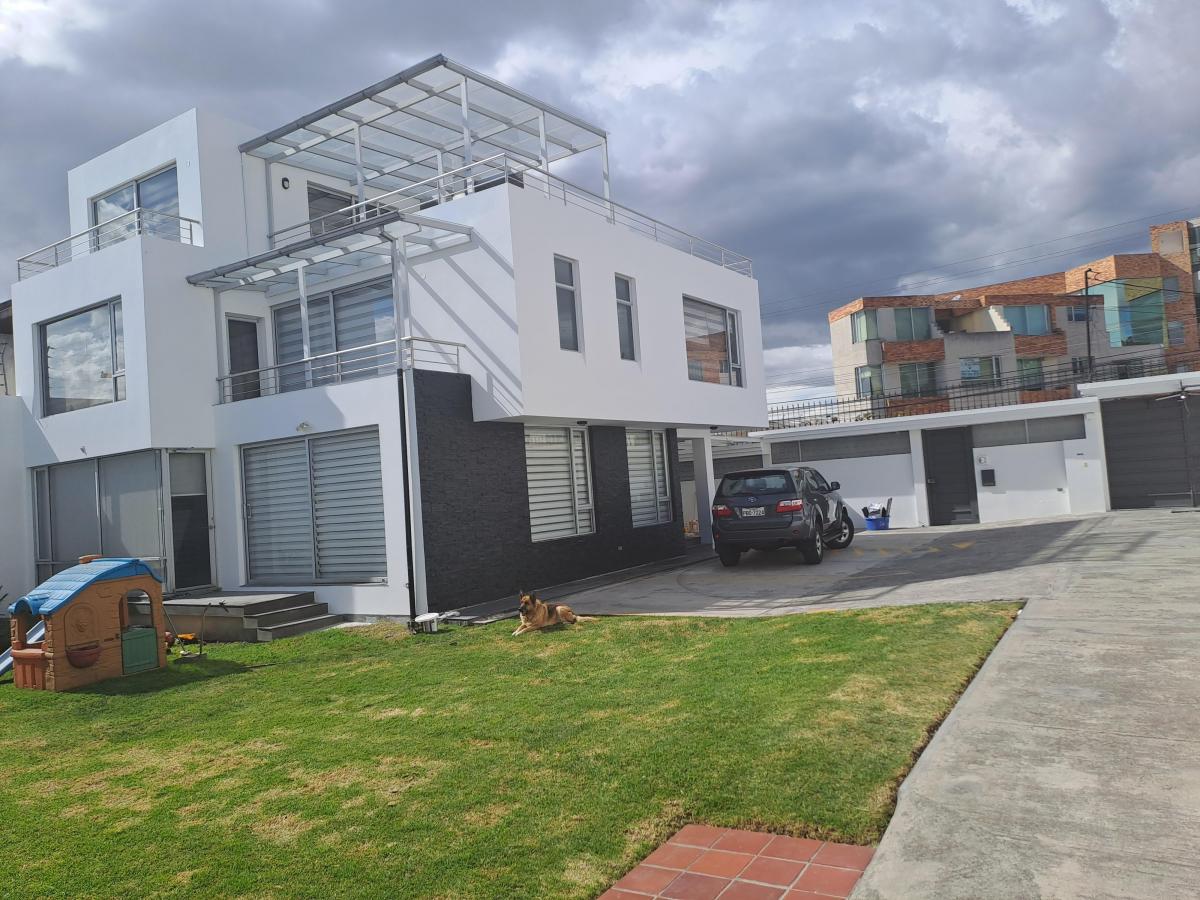 Casas en Venta en Monteserrin — imagen 10