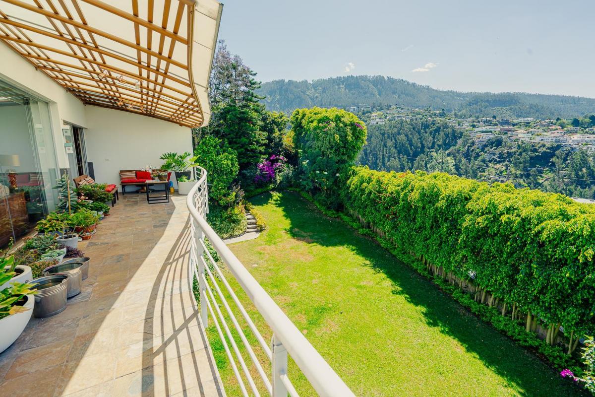 Hermosa Casa de Venta en Cumbaya — imagen 5