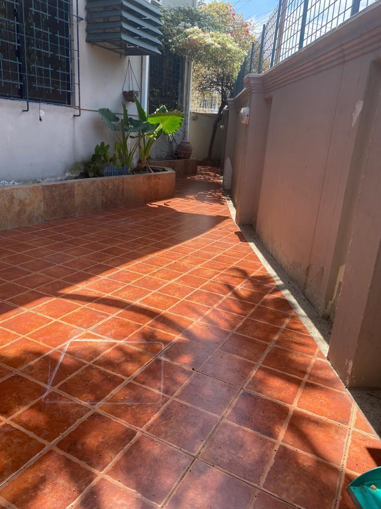 Urdesa Central. Vendo Casa Rentera. un Departamento 3 Dorm. y Dos Suites, Guayas — imagen 8
