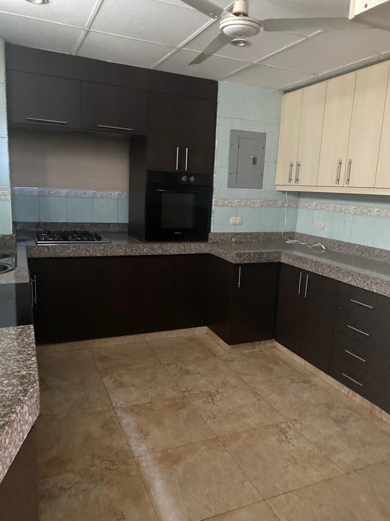 Urdesa Central. Vendo Casa Rentera. un Departamento 3 Dorm. y Dos Suites, Guayas — imagen 5