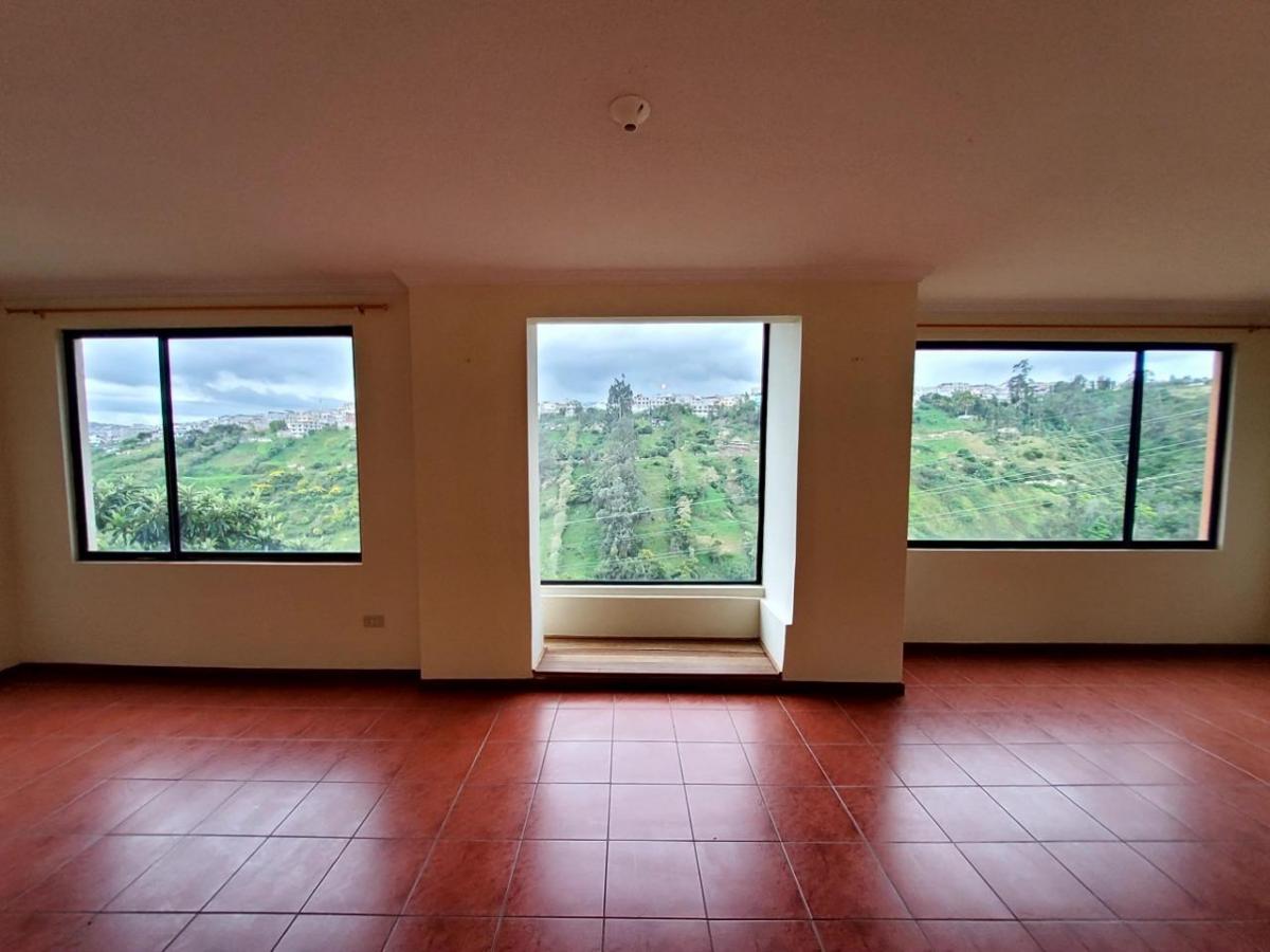 Re/max Futuro Vende Casa Conjunto Dos Hemisferios Pusuqui — imagen 7