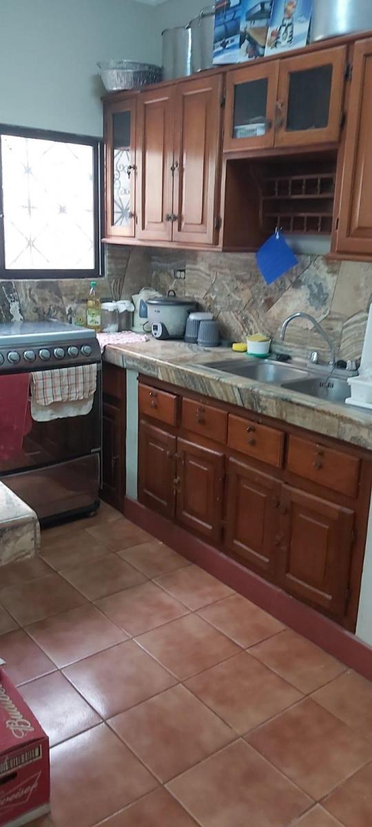 De Oportunidad! Vendemos Casa Grande en Sector Pueblo Nuevo - Salinas (Lty) — imagen 6