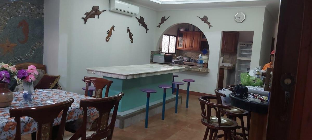 De Oportunidad! Vendemos Casa Grande en Sector Pueblo Nuevo - Salinas (Lty) — imagen 3
