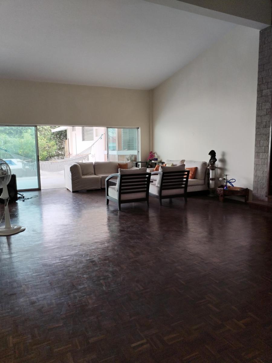 Se Vende Casa en Urdesa con Uso de Suelo Comercial "Precio de Oportunidad", Guayas — imagen 10