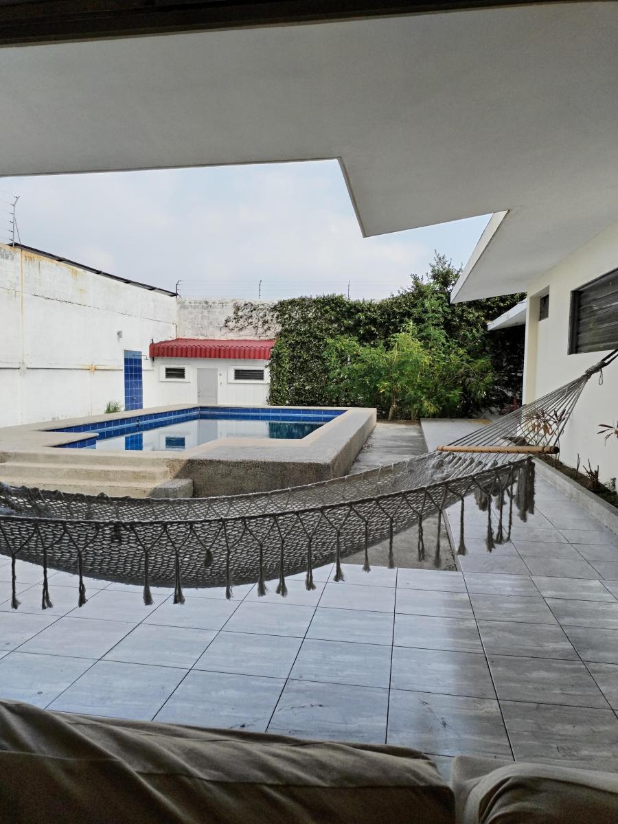 Se Vende Casa en Urdesa con Uso de Suelo Comercial "Precio de Oportunidad", Guayas — imagen 4