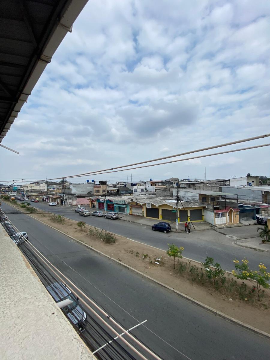 Vendo Casa Rentera con Dos Locales en Las Orquideas, Guayas — imagen 8