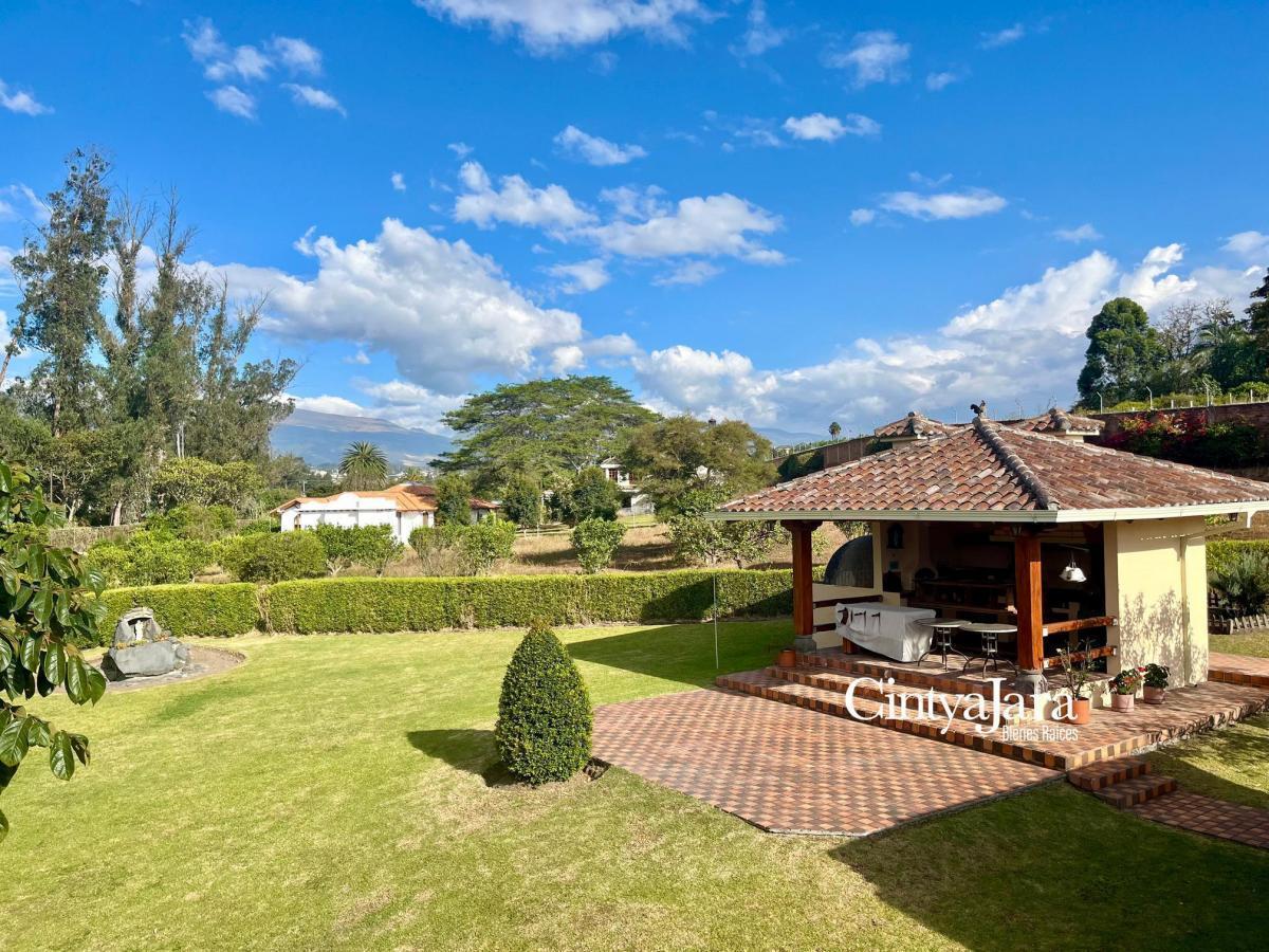 Tumbaco Casa - Quinta, Urbanización, Una Planta, Terreno 2000 m² — imagen 8
