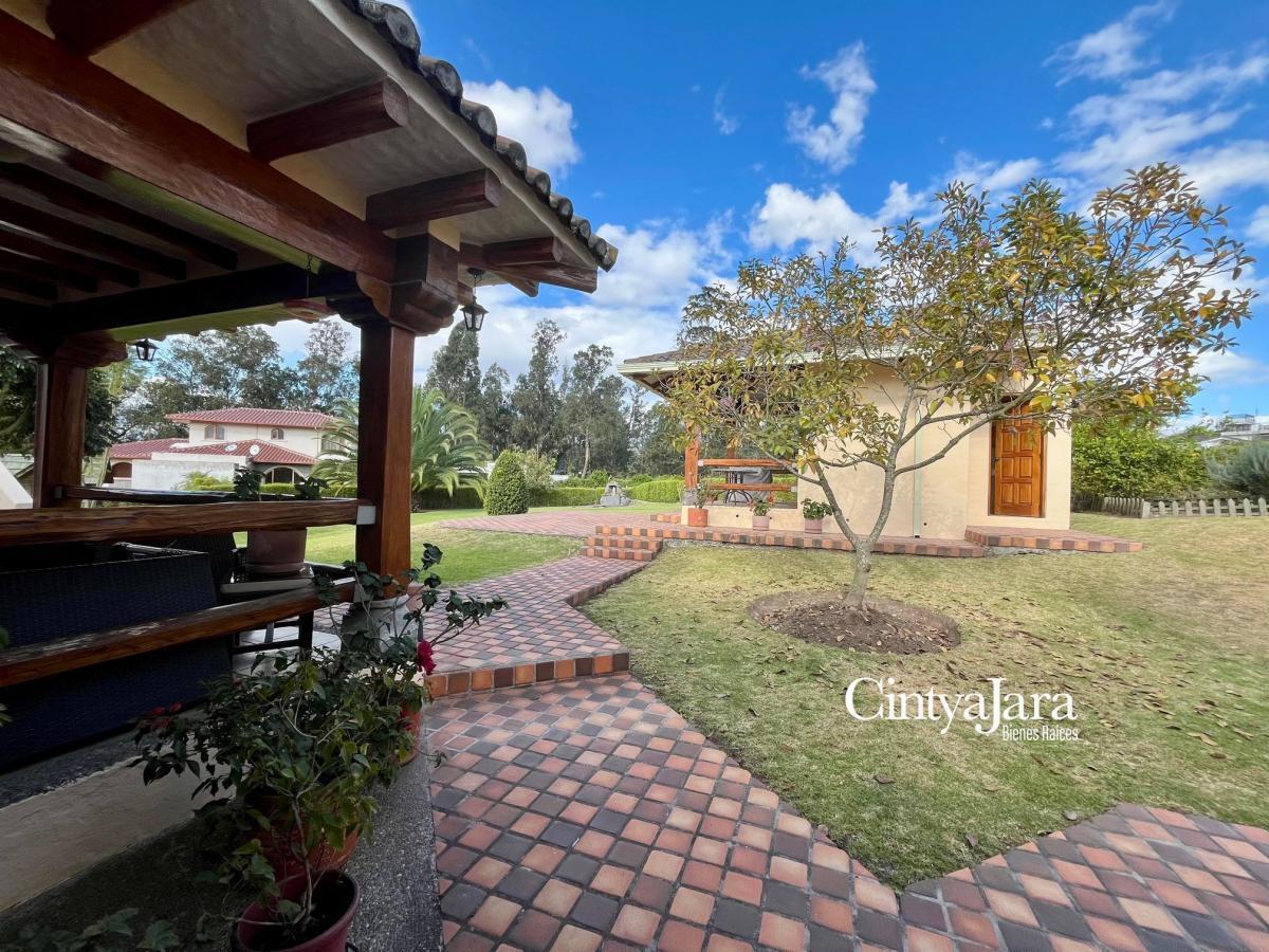 Tumbaco Casa - Quinta, Urbanización, Una Planta, Terreno 2000 m² — imagen 7