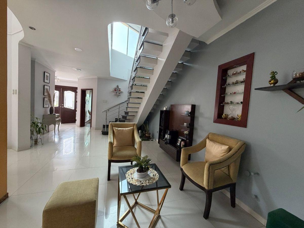 En Venta Casa de 2 Pisos en Urb. Portofino, Via a La Costa L. Torres, Guayas — imagen 9