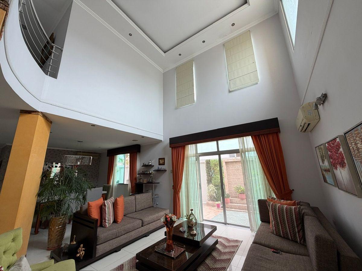 En Venta Casa de 2 Pisos en Urb. Portofino, Via a La Costa L. Torres, Guayas — imagen 8