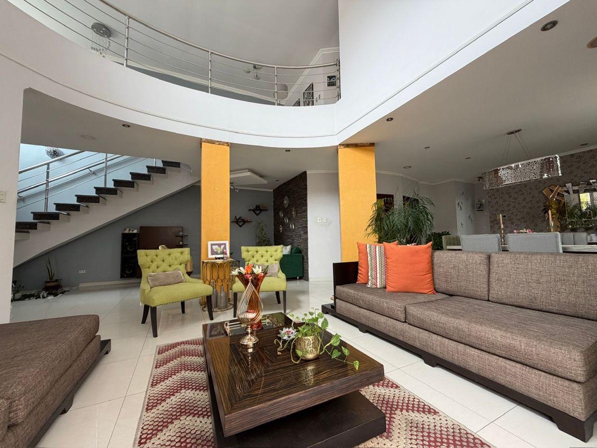 En Venta Casa de 2 Pisos en Urb. Portofino, Via a La Costa L. Torres, Guayas — imagen 4