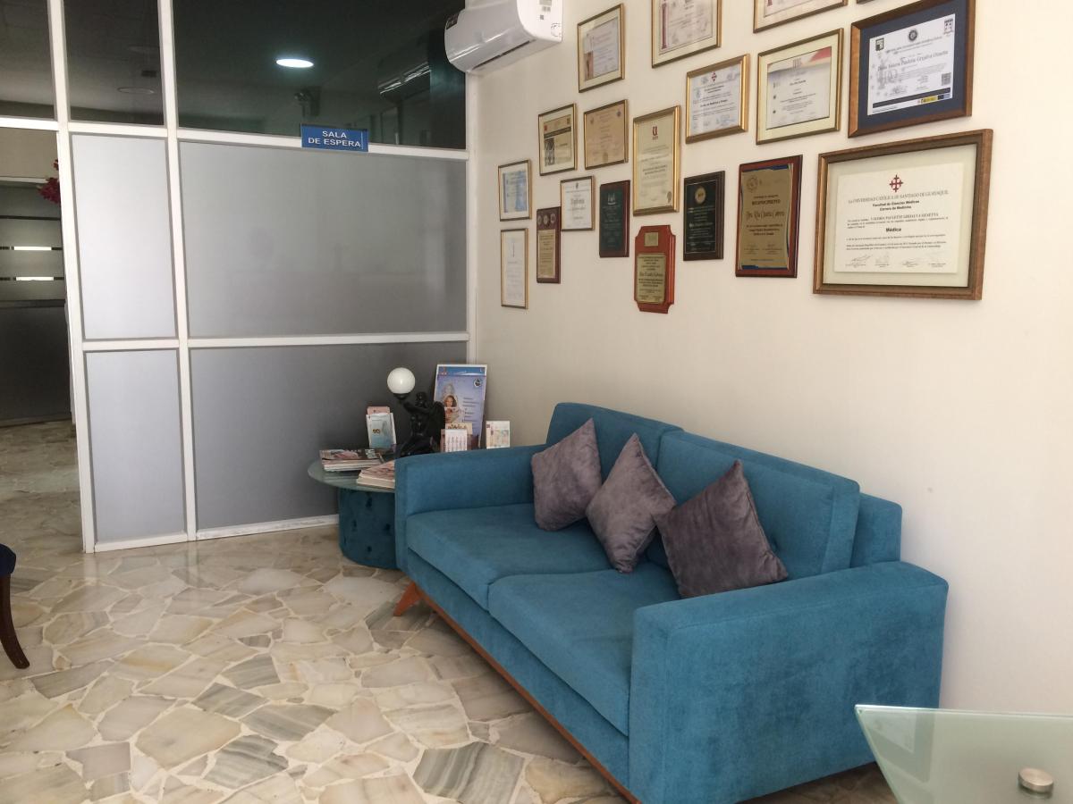 Miraflores, Vendo Casa con Uso Comercial - Vivienda. Guayas — imagen 6