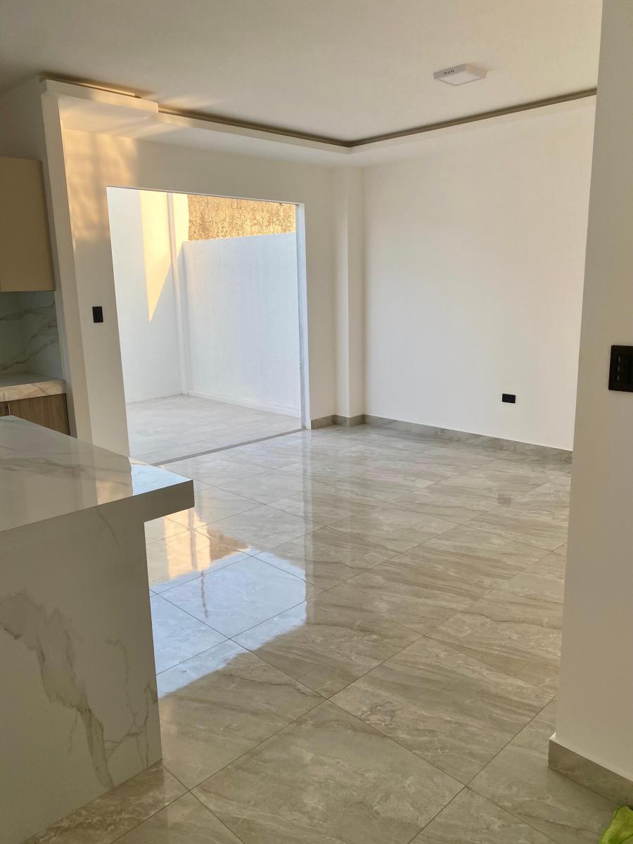 Vendo Casa Personalizada 4 Hab Urb Mallorca, Guayas — imagen 6