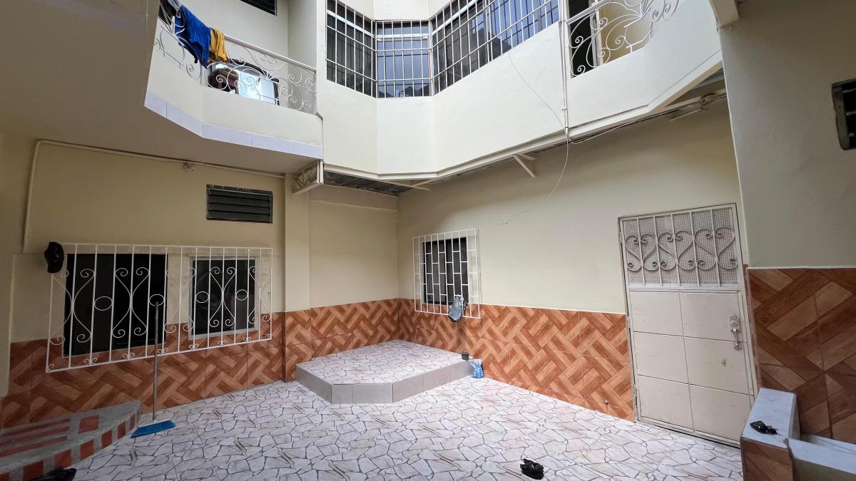 En Venta Casa Rentera en La Cdla. Las Orquideas (Diagonal Al Colegio Mundial), Guayas — imagen 9