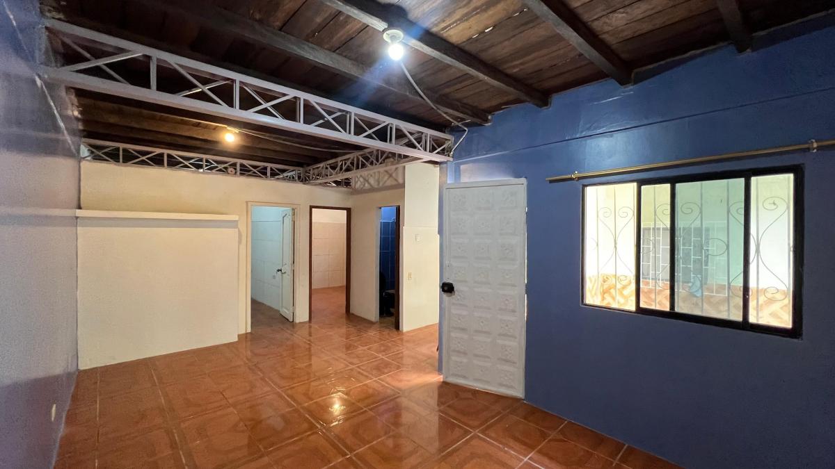 En Venta Casa Rentera en La Cdla. Las Orquideas (Diagonal Al Colegio Mundial), Guayas — imagen 8