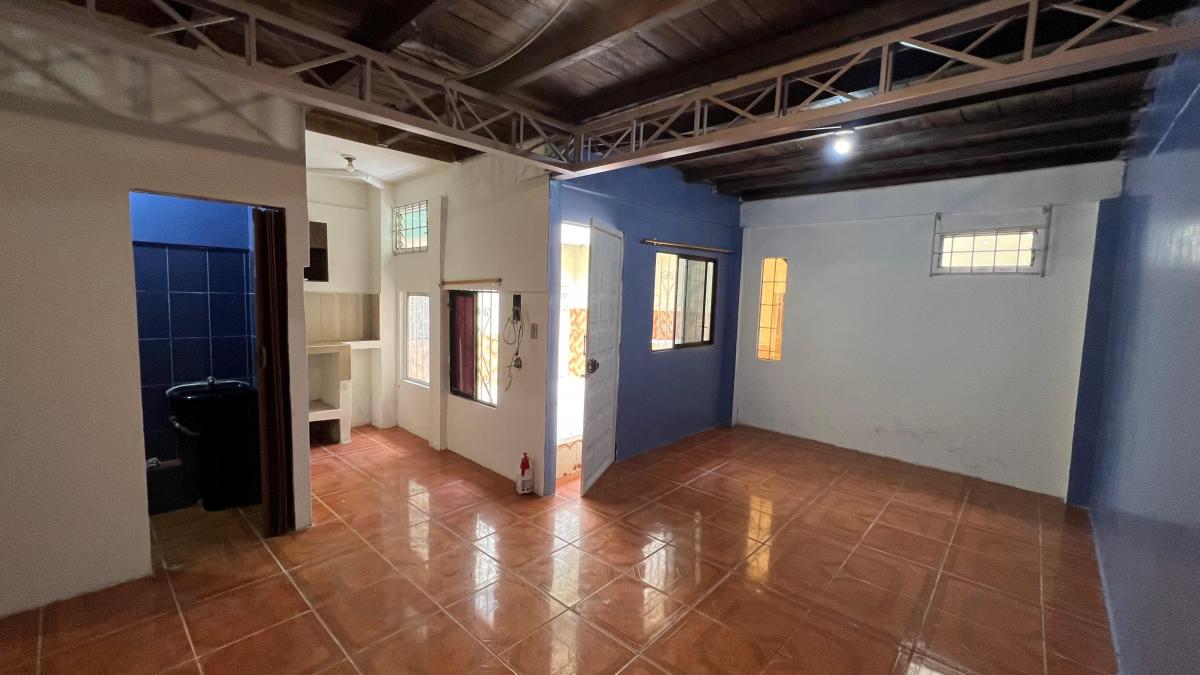 En Venta Casa Rentera en La Cdla. Las Orquideas (Diagonal Al Colegio Mundial), Guayas — imagen 6