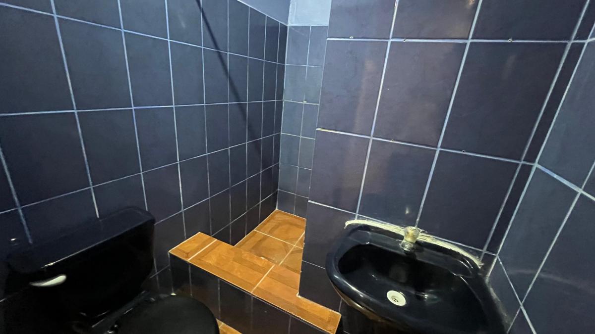 En Venta Casa Rentera en La Cdla. Las Orquideas (Diagonal Al Colegio Mundial), Guayas — imagen 4