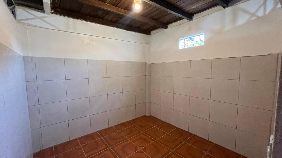 En Venta Casa Rentera en La Cdla. Las Orquideas (Diagonal Al Colegio Mundial), Guayas — imagen 3
