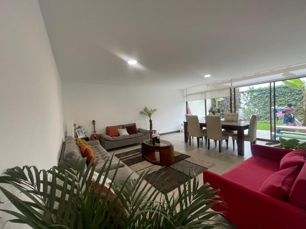 Casa de Venta, Tumbaco, Dentro de Conjunto — imagen 10