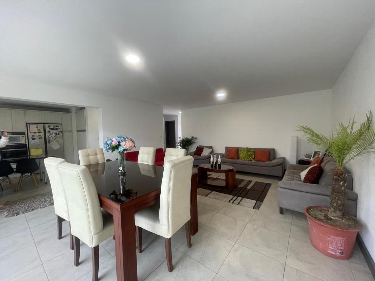 Casa de Venta, Tumbaco, Dentro de Conjunto — imagen 8