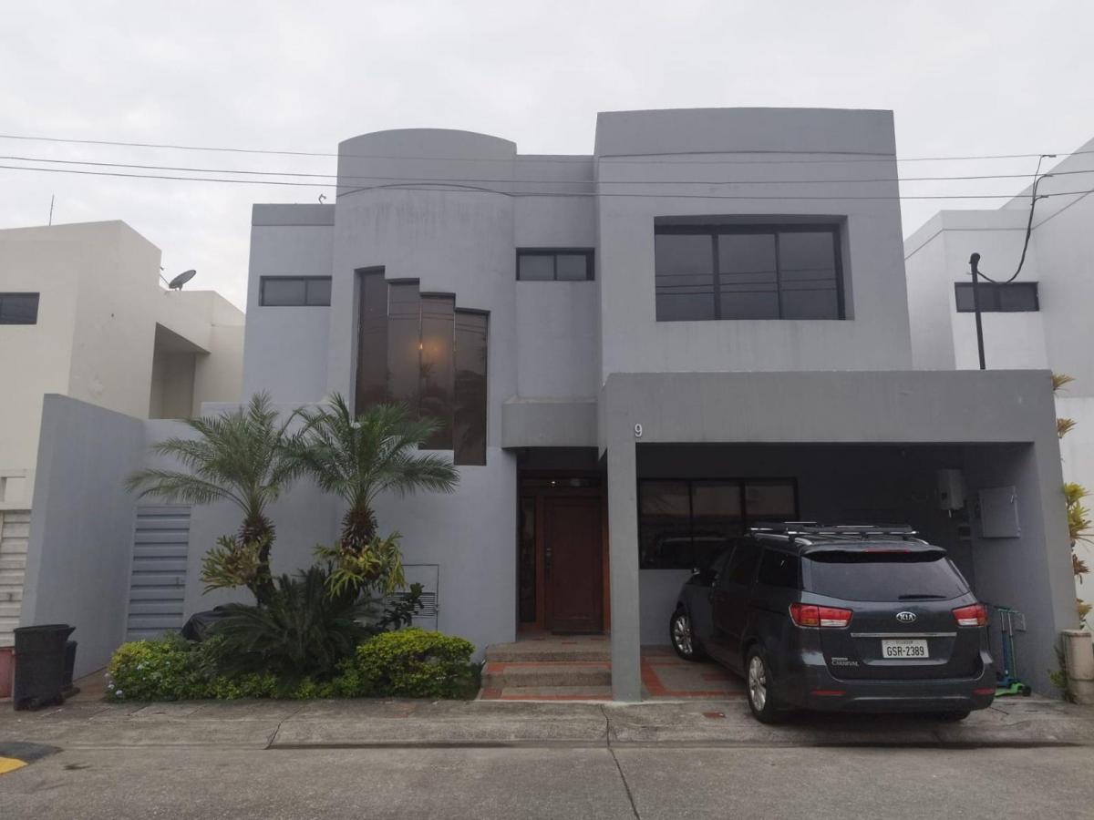 Hermosa Casa con Piscina Cerca Uees A. Blum, Guayas — imagen 10
