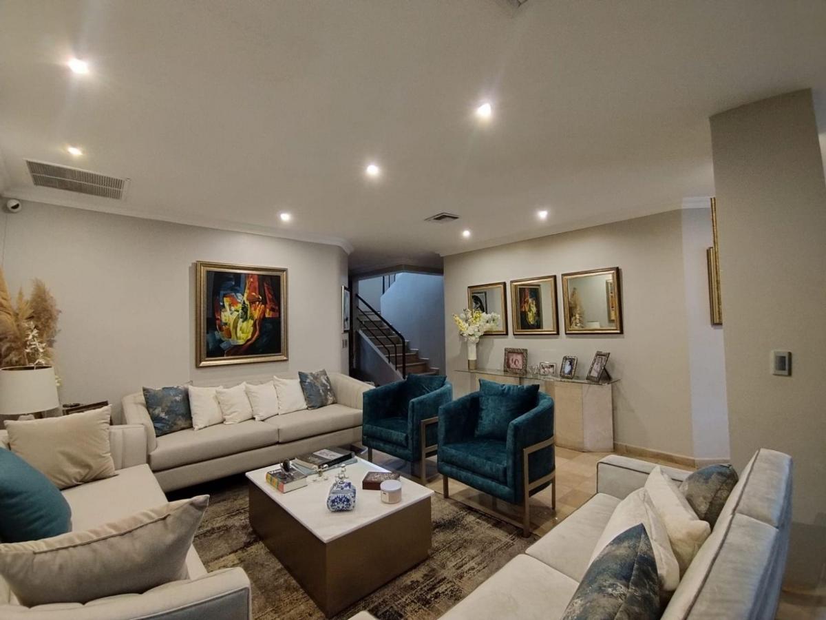 Hermosa Casa con Piscina Cerca Uees A. Blum, Guayas — imagen 9