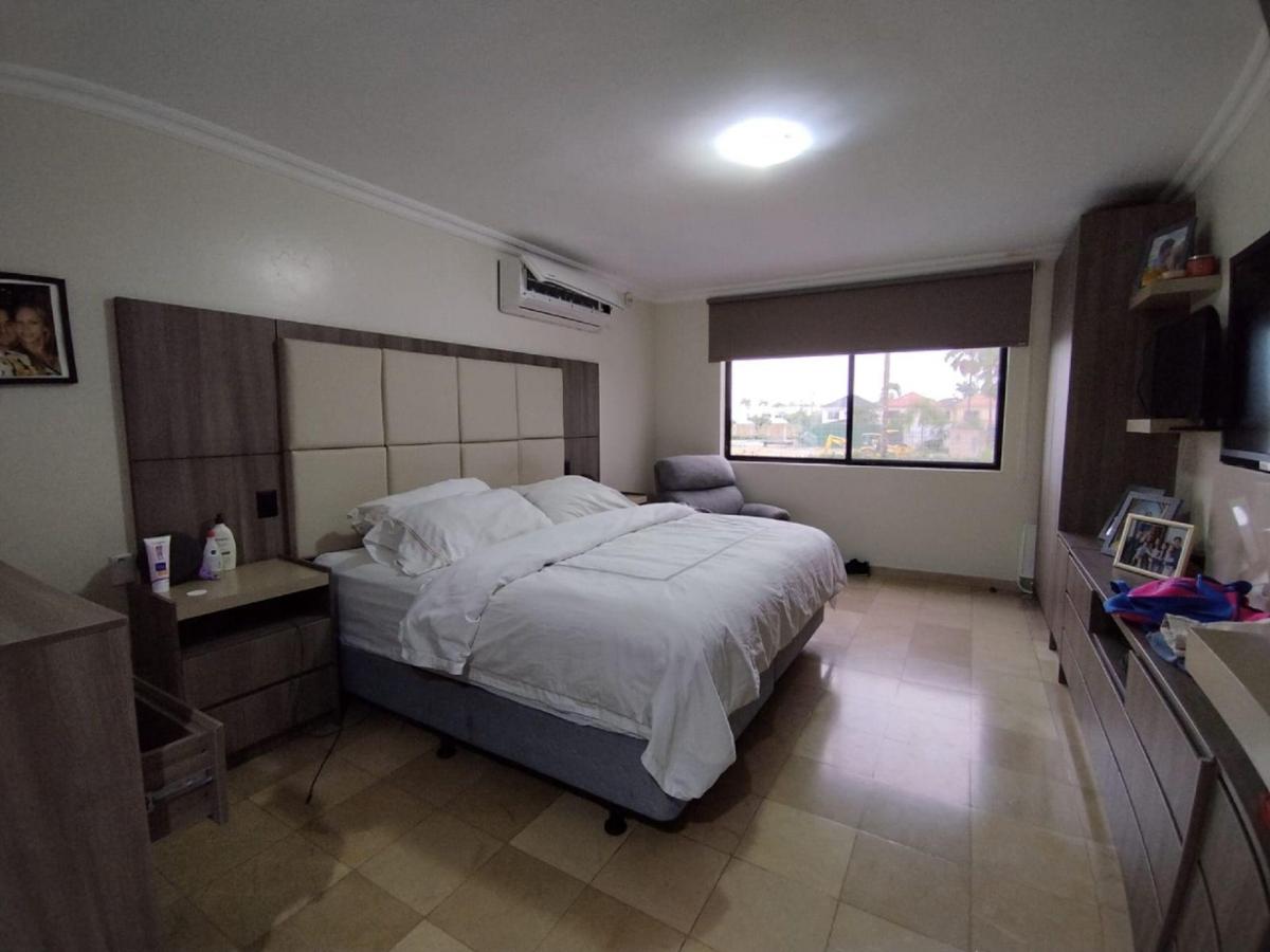 Hermosa Casa con Piscina Cerca Uees A. Blum, Guayas — imagen 4