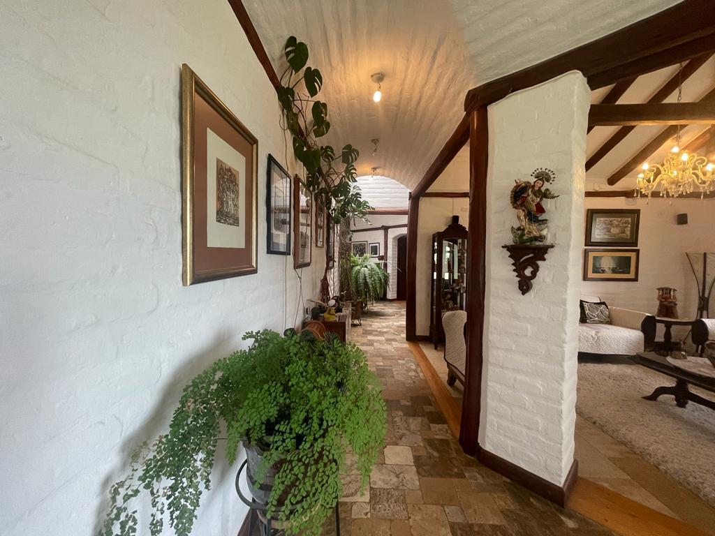 Casa de Venta de un Solo Piso, Tumbaco, Urb. de Lujo Sector Hilacril — imagen 9