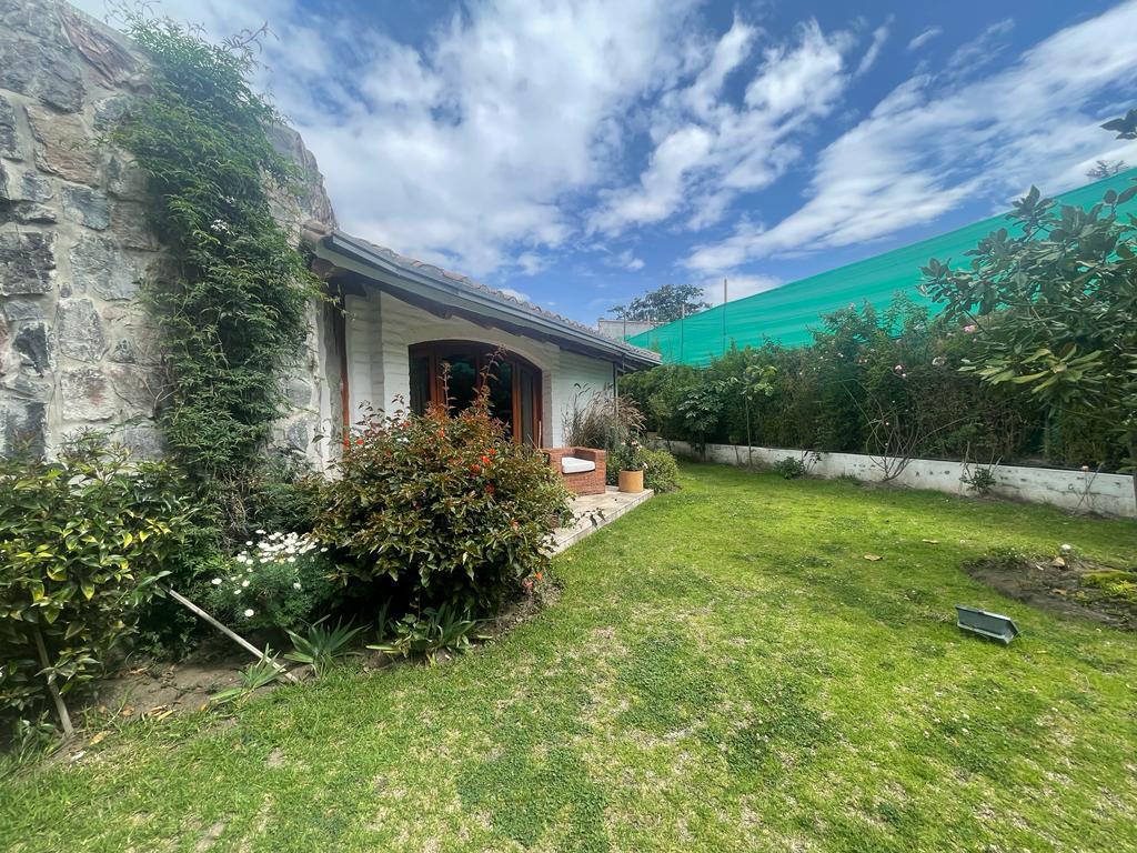 Casa de Venta de un Solo Piso, Tumbaco, Urb. de Lujo Sector Hilacril — imagen 3