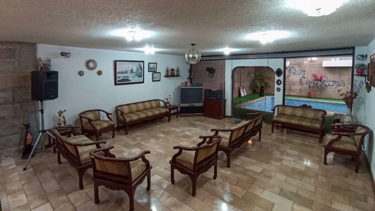 Casa con Piscina Cubierta, Sector Norte, Venta — imagen 7