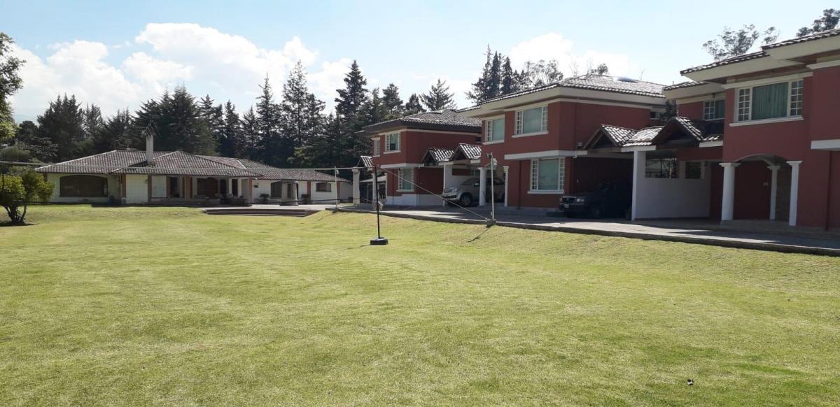Re/max Futuro Vende Casa Independiente de 190 m² en Conjunto, Sector La Ceramica — imagen 9