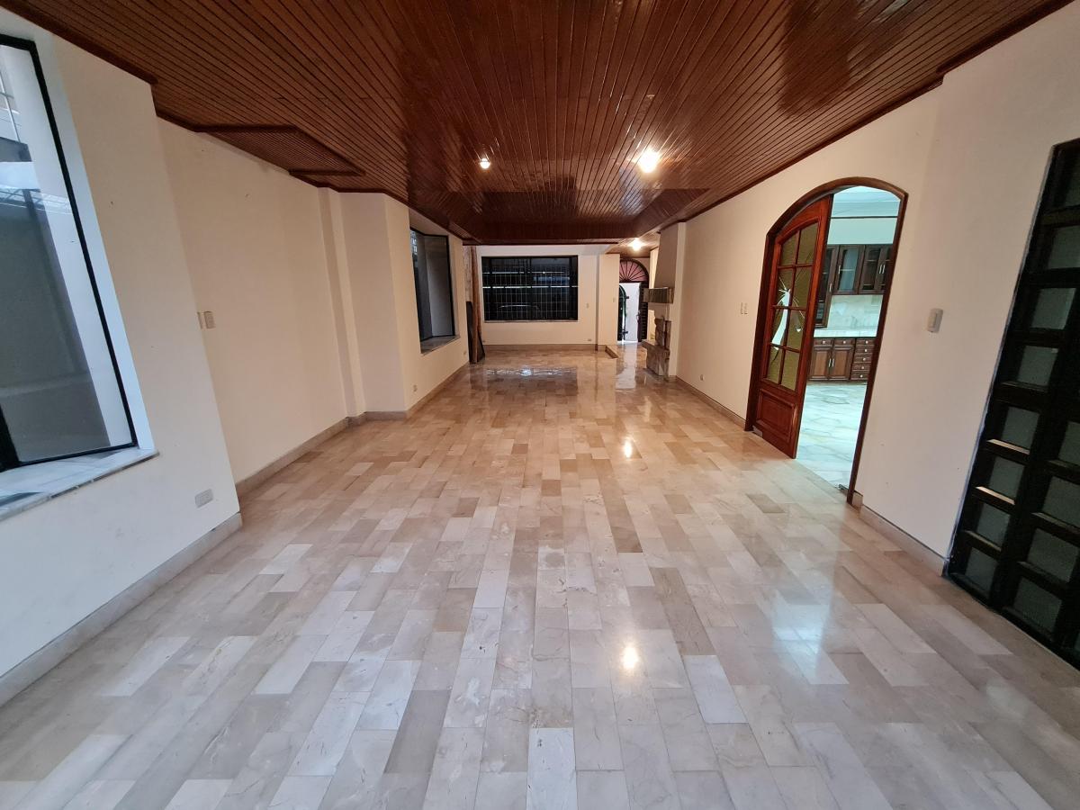 Venta Casa en Kennedy Norte (Uso de Suelo Comercial) Ideal Oficinas, Consultorios, Centros Capacitacion, Guayas — imagen 6