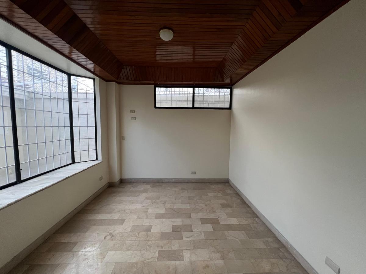 Venta Casa en Kennedy Norte (Uso de Suelo Comercial) Ideal Oficinas, Consultorios, Centros Capacitacion, Guayas — imagen 4