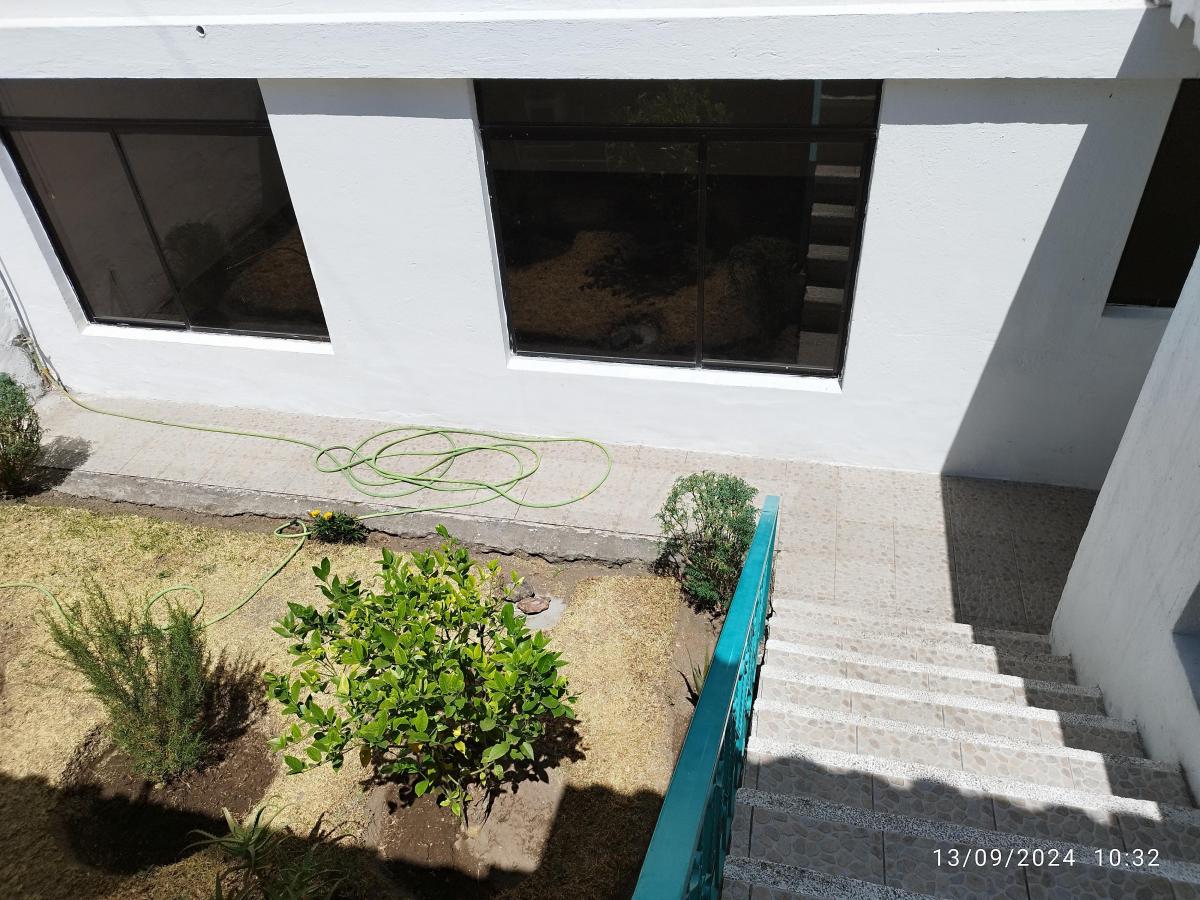 Vendo Casa Rentera de 470 m con 5 Departamentos en Ponceano Quito — imagen 10