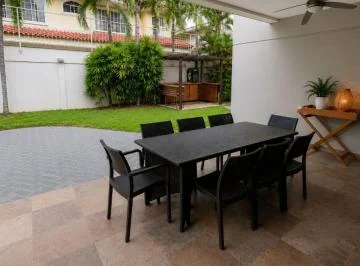 Venta Casa | Urb. Rio Grande, Samborondon | 4 Dorm. (2 Planta Baja) | Piscina y Jardin Amplio, Guayas — imagen 4