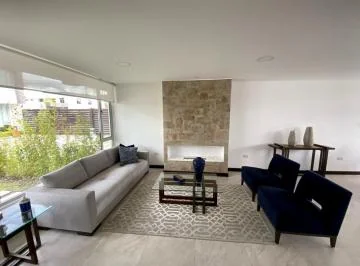 Exclusiva Casa de Venta en Tumbaco - Entrega Inmediata - Ubicación Inmejorable — imagen 3