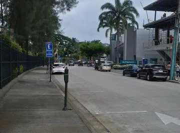 Vendo Terreno Comercial en El Corazón de Urdesa, Circunvalacion Norte, Guayas — imagen 5