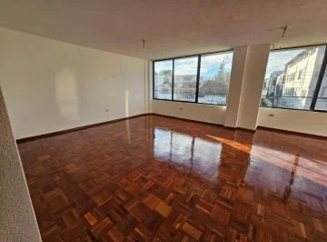 Venta Departamento Sector La Florida 149 m, 2 Cuadras Av La Prensa Ex Aeropuerto, Parqueadero — imagen 3