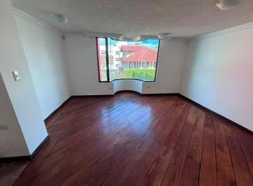 De Venta Hermosa Casa de 4 Dorm. en La Urbanizacion El Condado — imagen 5