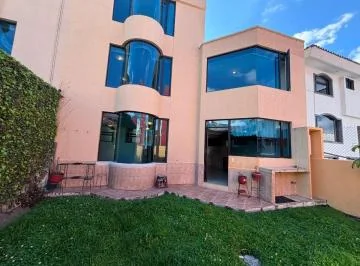 De Venta Hermosa Casa de 4 Dorm. en La Urbanizacion El Condado — imagen 4