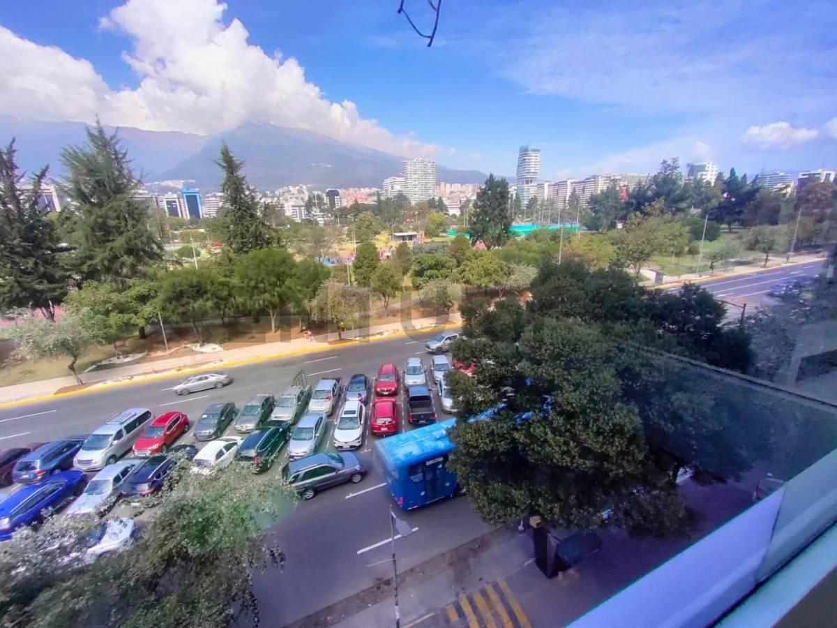 En Venta Amplia Oficina De135 m², 3 Parqueaderos en La Carolina en Lashyris Vista — imagen 5