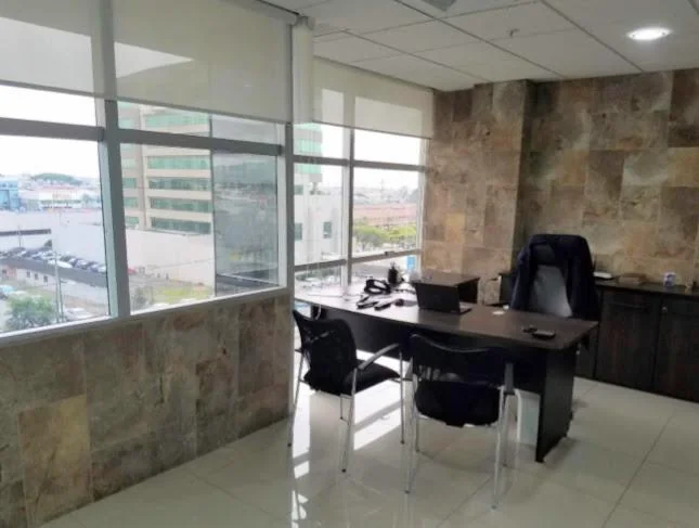 Venta Oficina - Zona Aeropuerto Jose Joaquín de Olmedo, Guayas — imagen 4