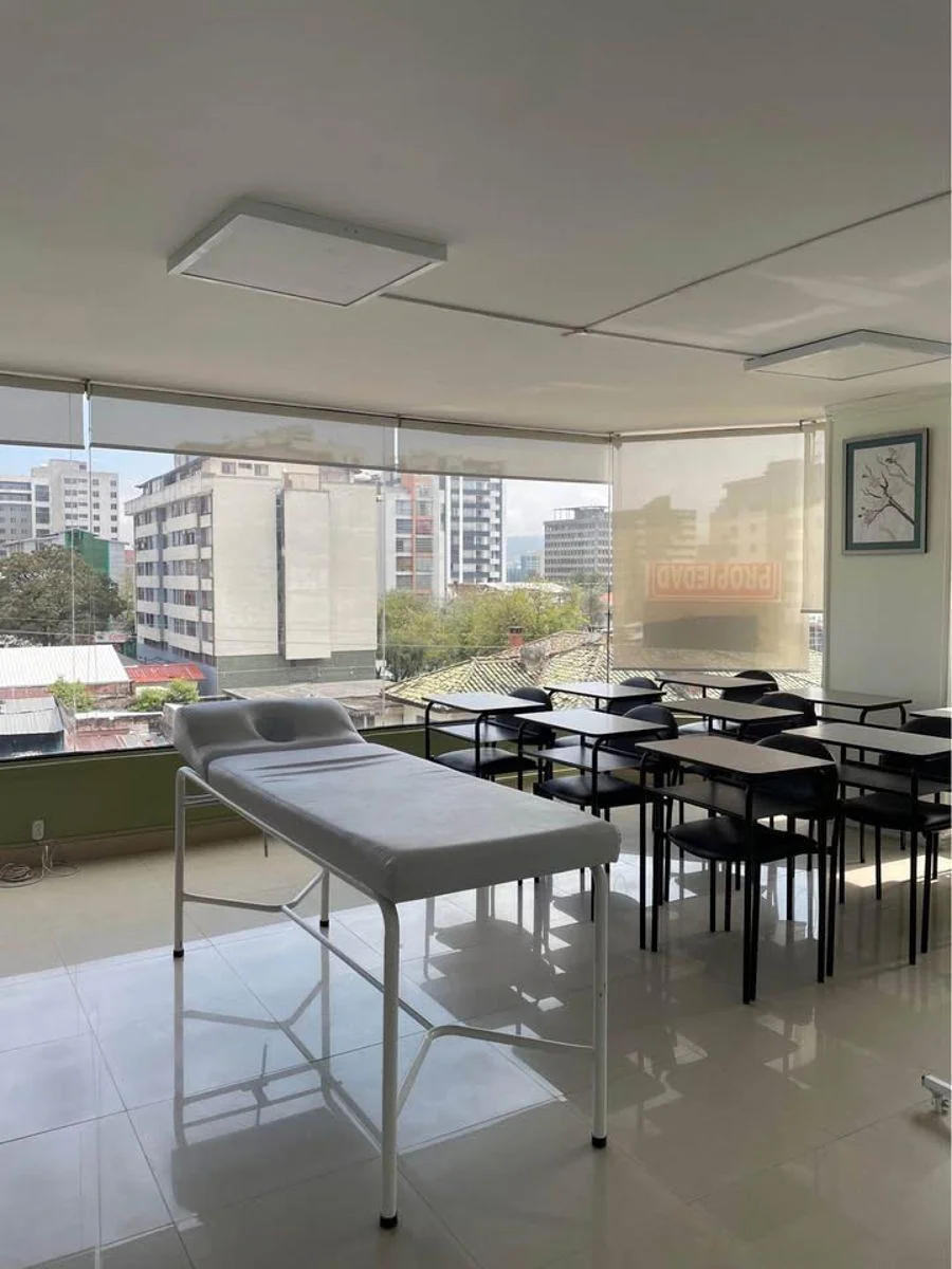 Gran Oportunidad, Espectacular Oficina, Centro Norte Quito, en Venta, 93 m² Total — imagen 3