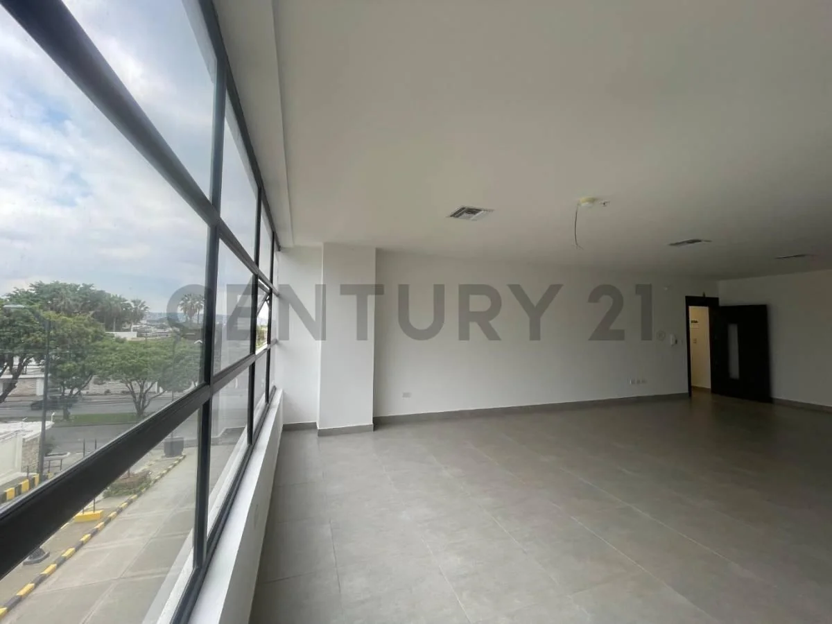 Venta de Oficina en Olivos Town Center, Guayas — imagen 3