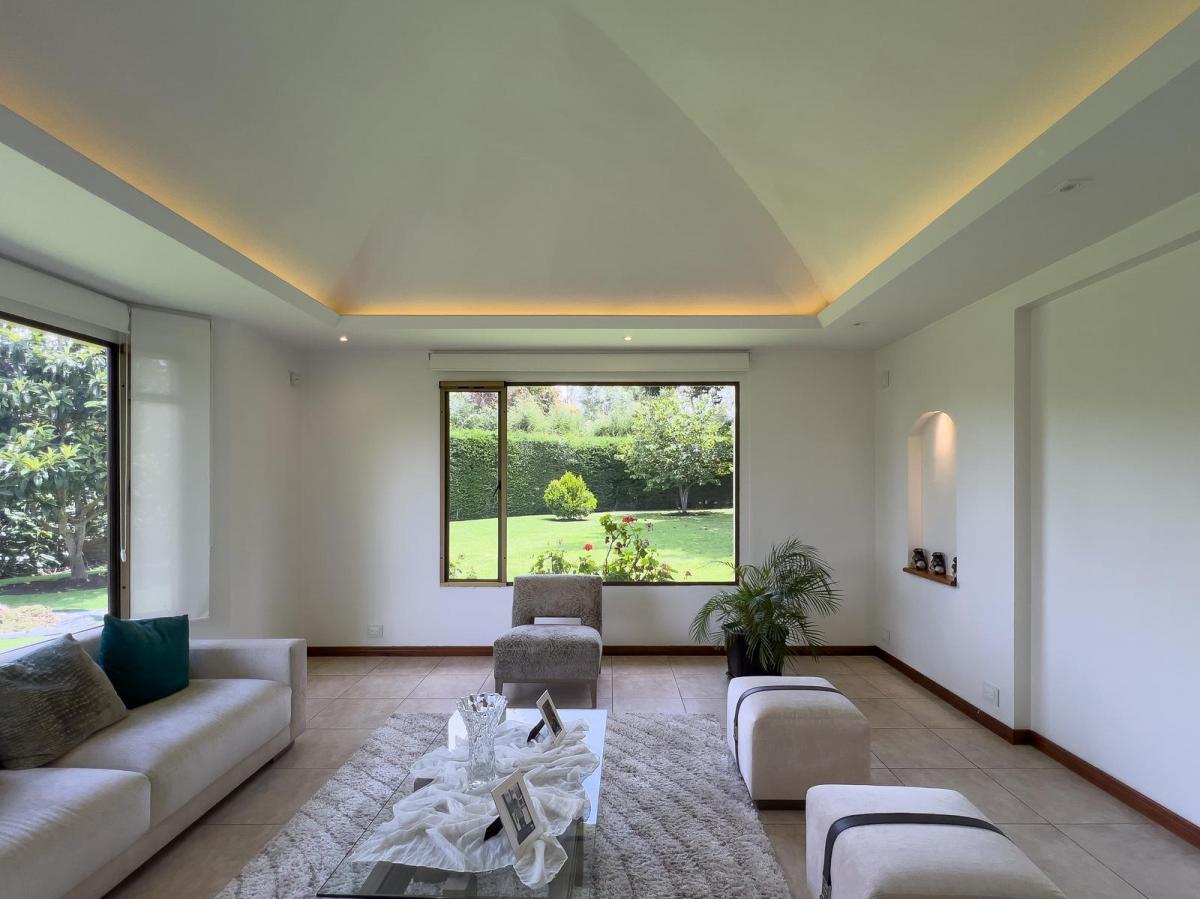 Casa de Venta con Gran Terreno en Puembo. Excelente Precio. La Mejor Zona de Puembo — imagen 3