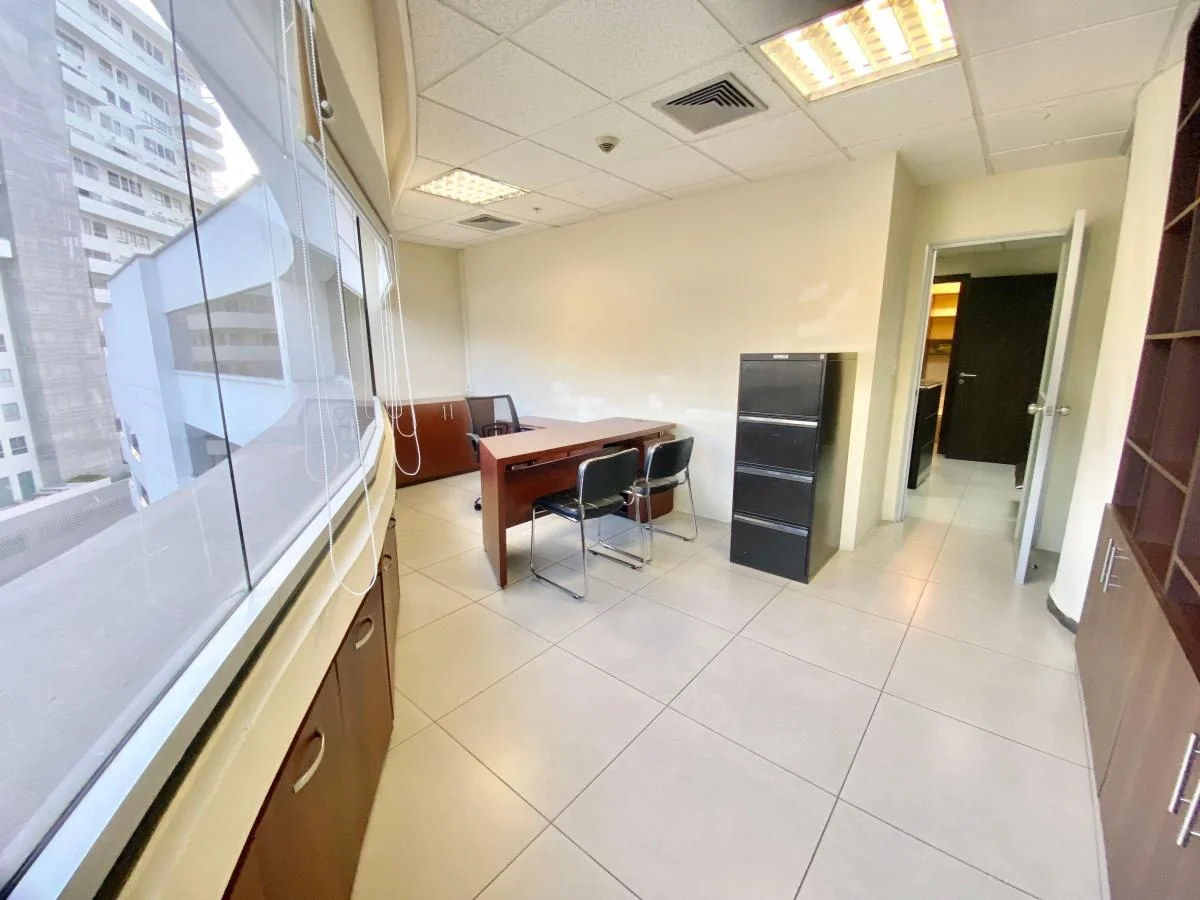 Oficina The Point 47 m², Vista Lateral Al Rio, Guayas — imagen 5