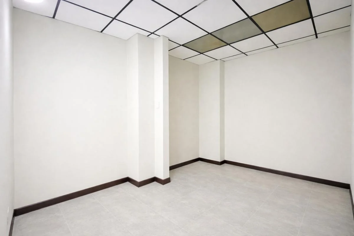 En Venta: Oficina / Consultorio, Centro de Guayaquil, Sector Av Machala, Guayas — imagen 4