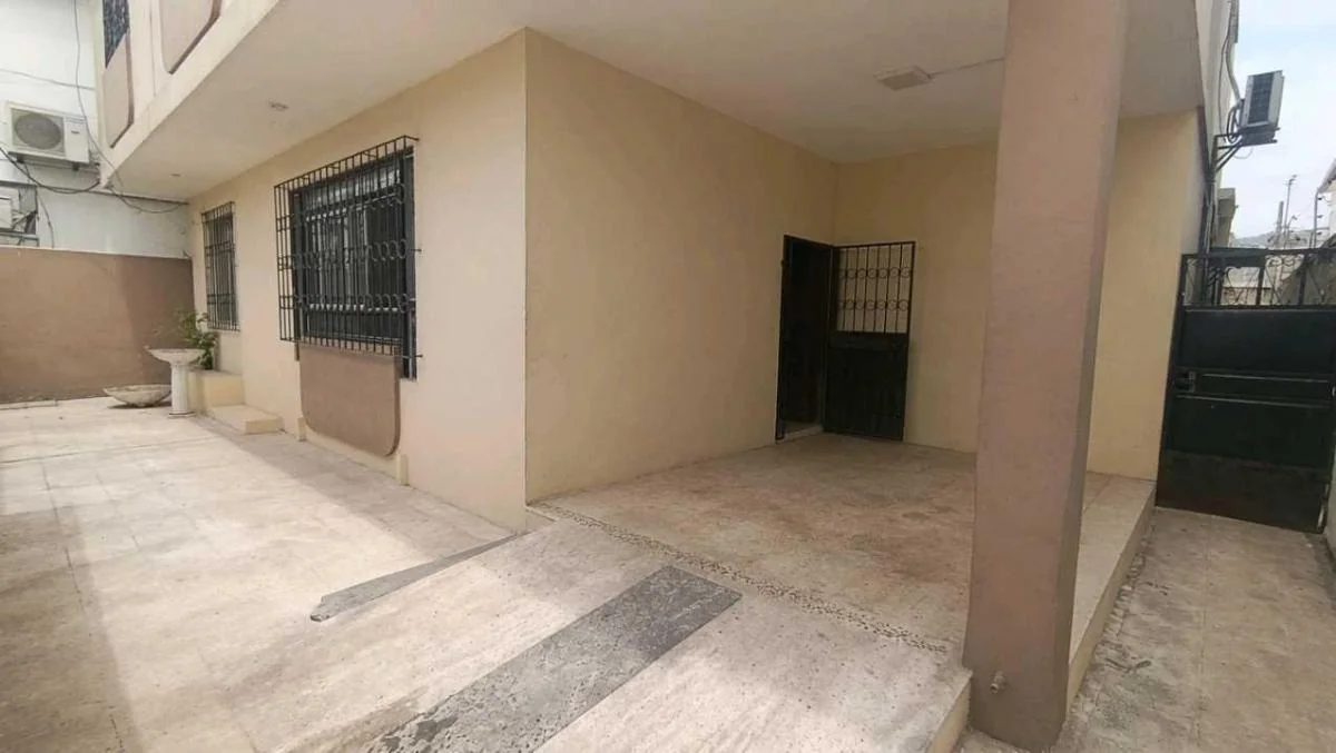 Los Ceibos Familias Grandes o Empresas Casa en Venta, Guayas — imagen 5