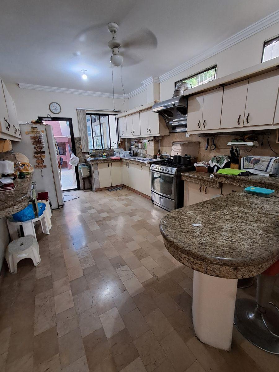 Venta de Casa en Av Comercial de Bellavista en Guayaquil 400 m² de Construccion, Guayas — imagen 3
