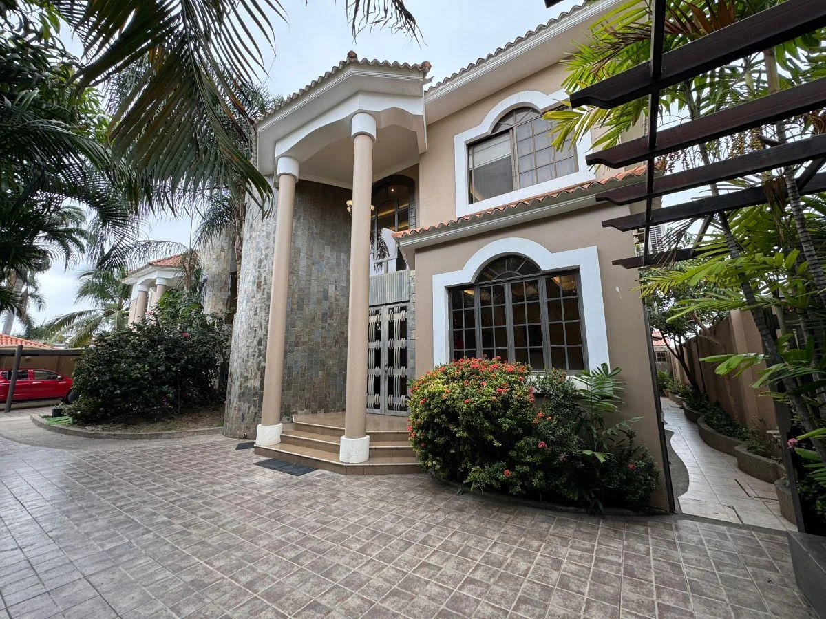 Se Vende Casa de 5 Dorm. en Urb. Aquamarina con Piscina, Samborondón. Guayas — imagen 5